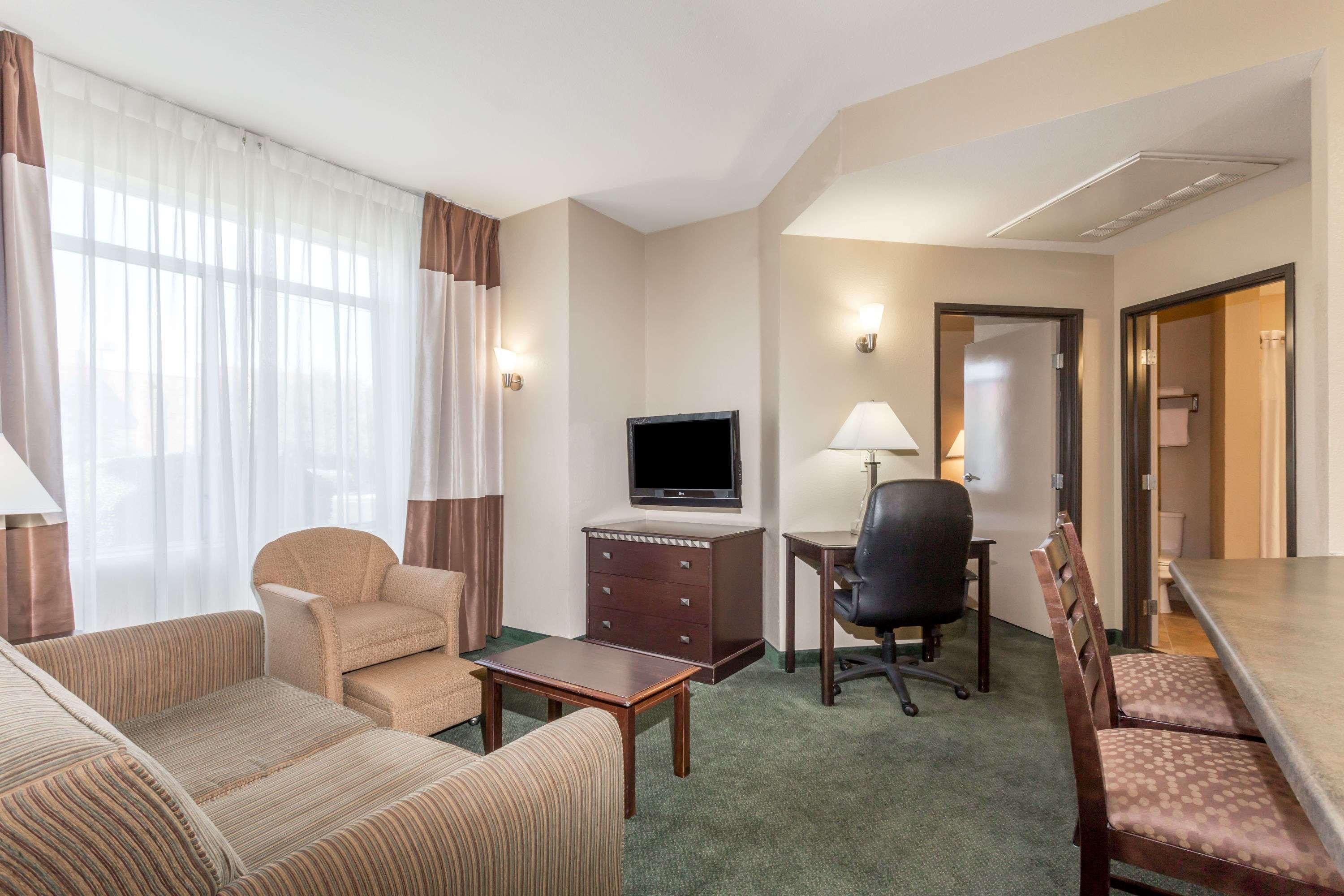 Hawthorn Suites By Wyndham Chandler Exterior foto