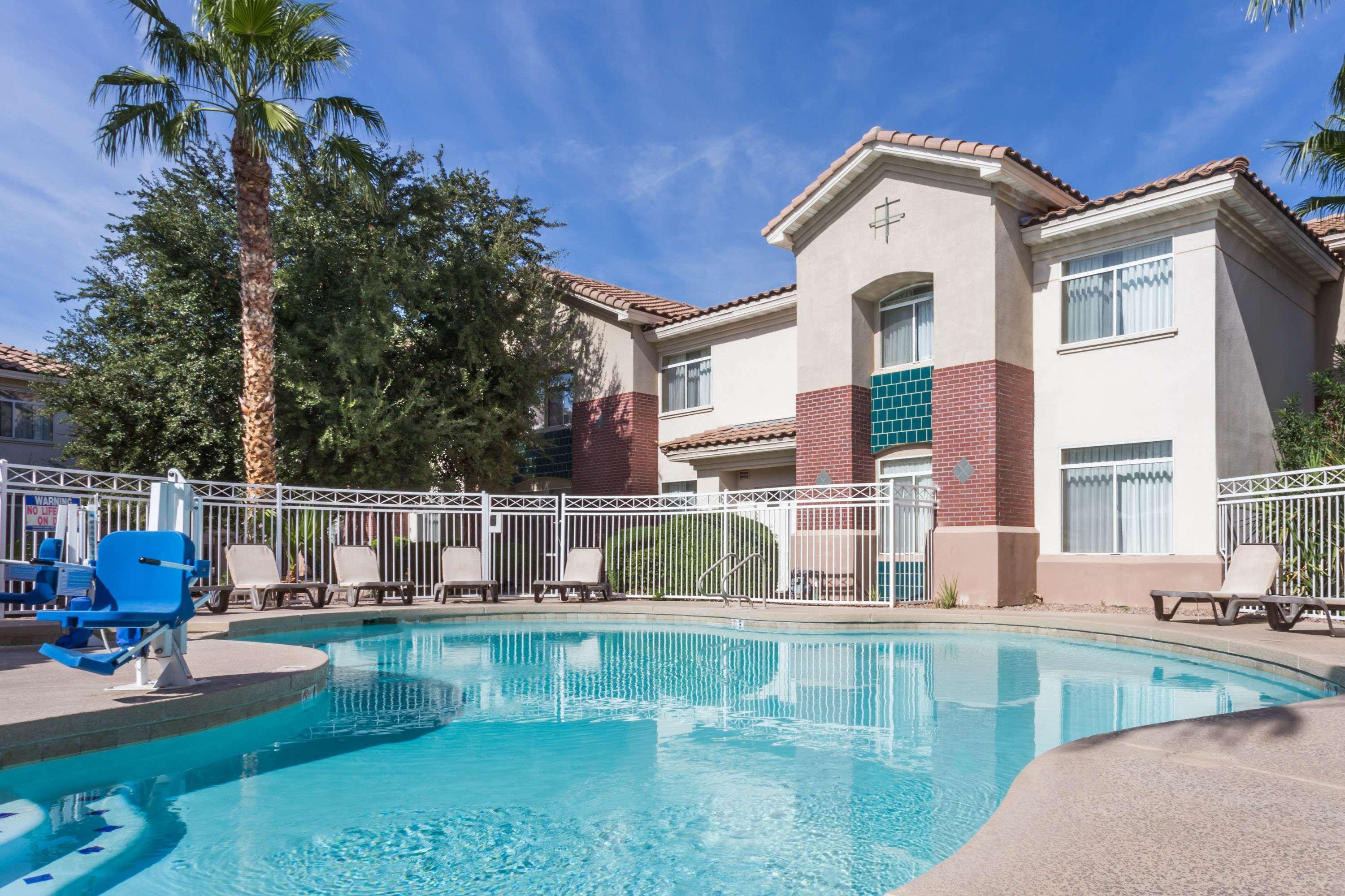 Hawthorn Suites By Wyndham Chandler Exterior foto